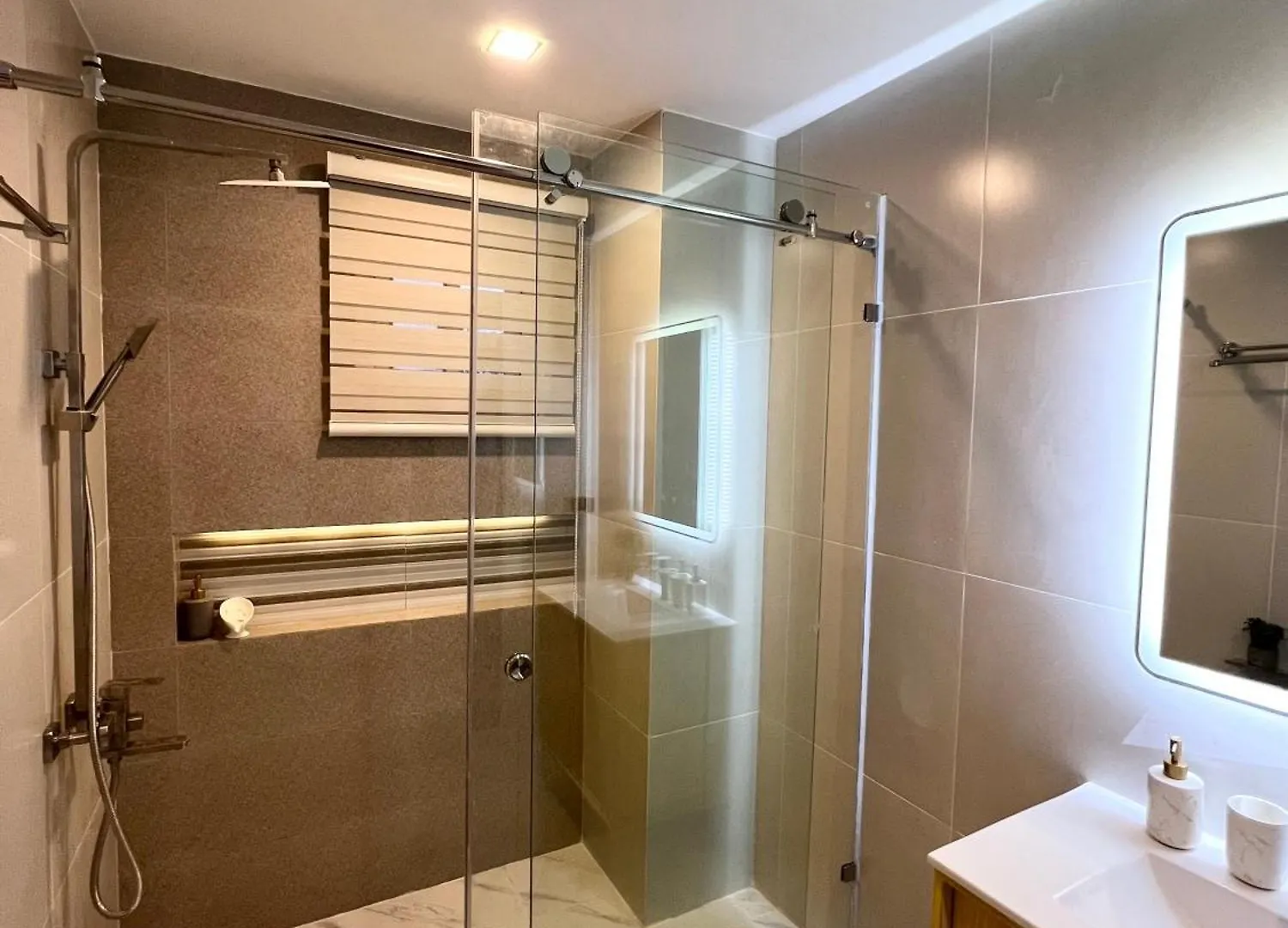 Luxury Haven Near Walking Street Apartment Angeles